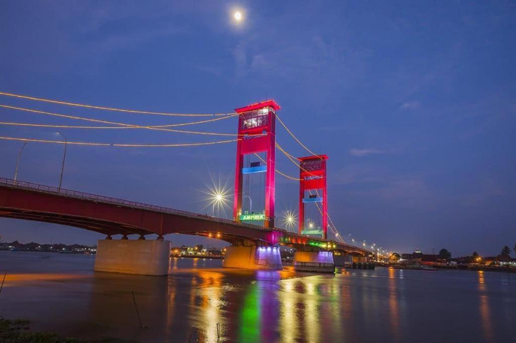 Monoloog Hotel Palembang Eksteriør bilde